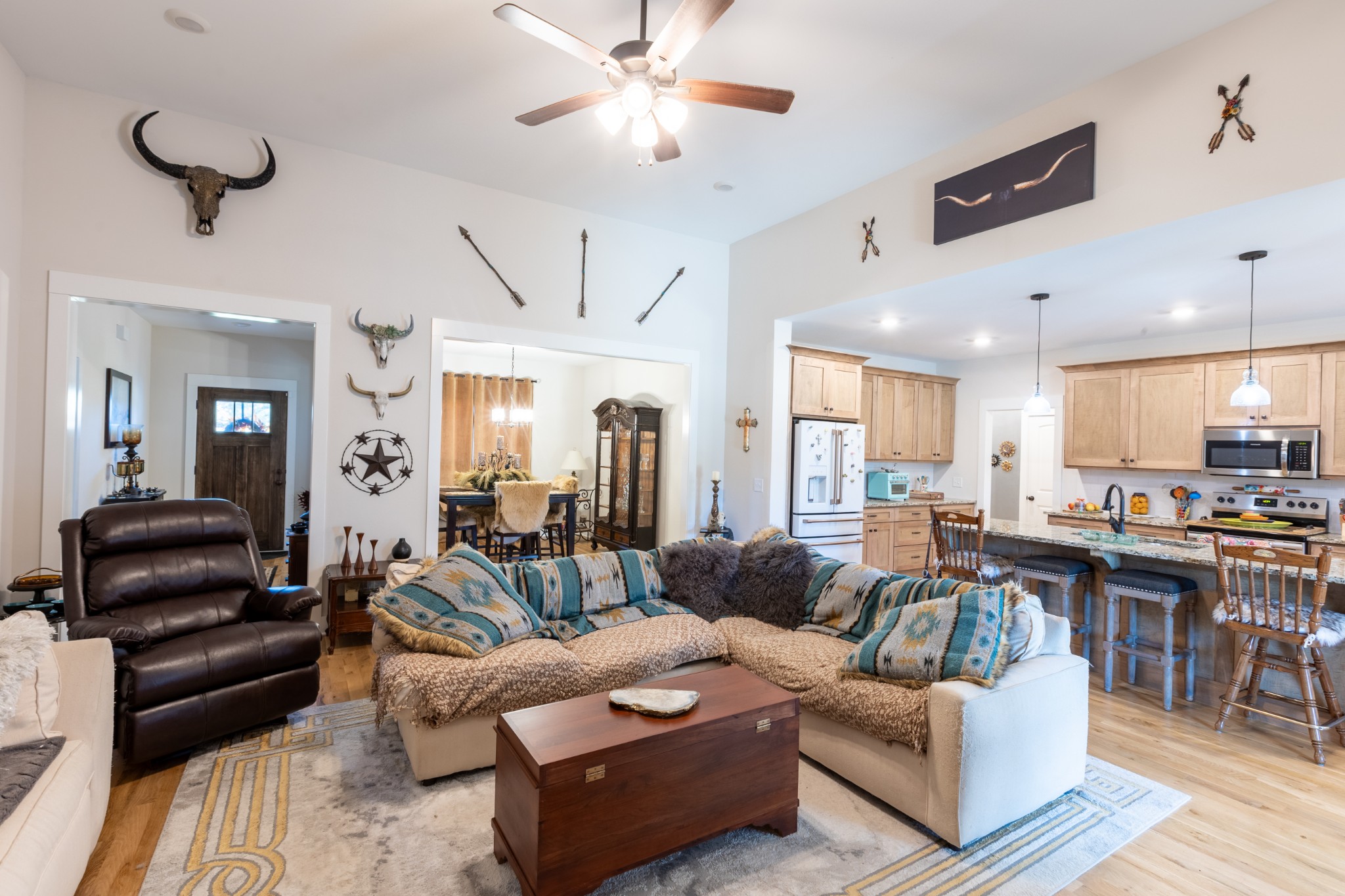 3378 New Hall Road Greenbrier, TN 37073 - Photo 6 of 67 a living room with furniture kitchen view and a large window