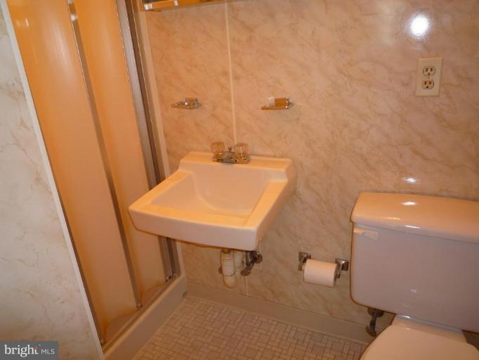 44 Wengate Road Owings Mills, MD 21117 - Photo 10 of 12 Thank Goodness for the Second Full Bath...