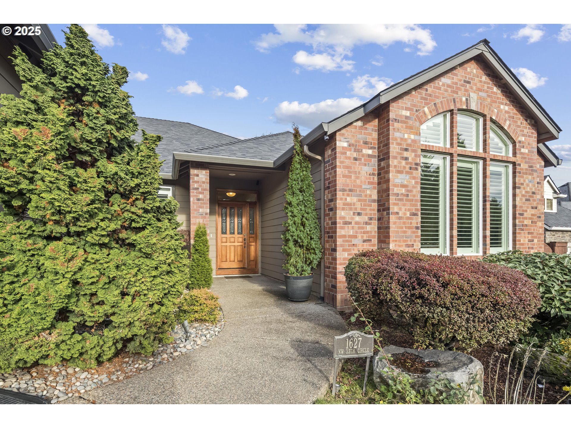 1627 Northwest 35th Circle Camas, WA 98607 - Photo 2 of 40