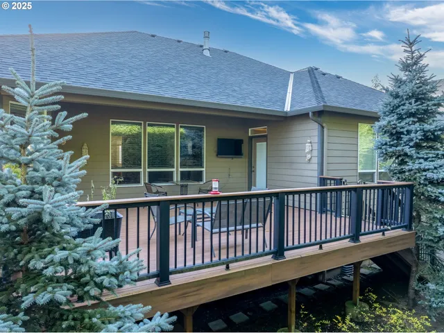 $1,040,000 | 1627 Northwest 35th Circle, Camas, WA 98607