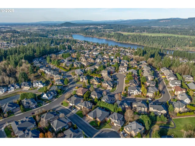 $1,040,000 | 1627 Northwest 35th Circle, Camas, WA 98607