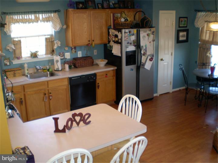 129 Raintree Crossing Hatfield, PA 19440 - Photo 5 of 16 Kitchen