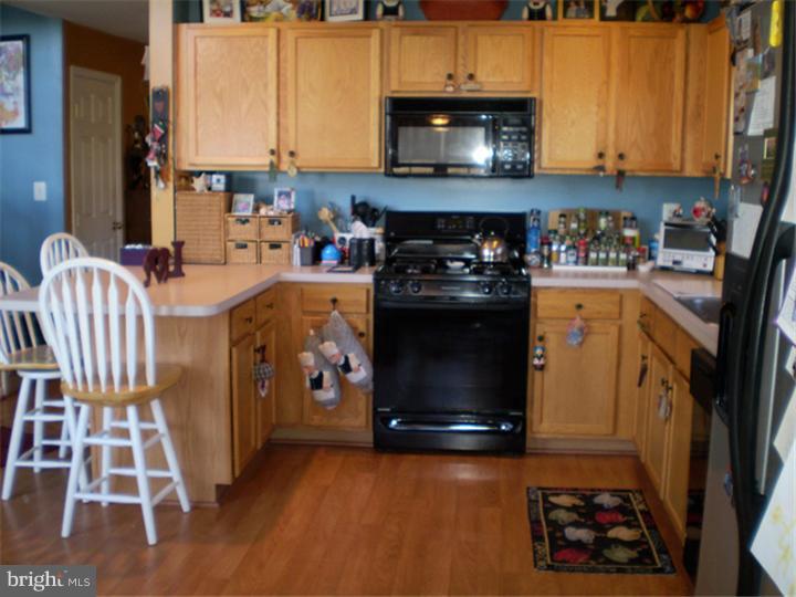 129 Raintree Crossing Hatfield, PA 19440 - Photo 6 of 16 Kitchen