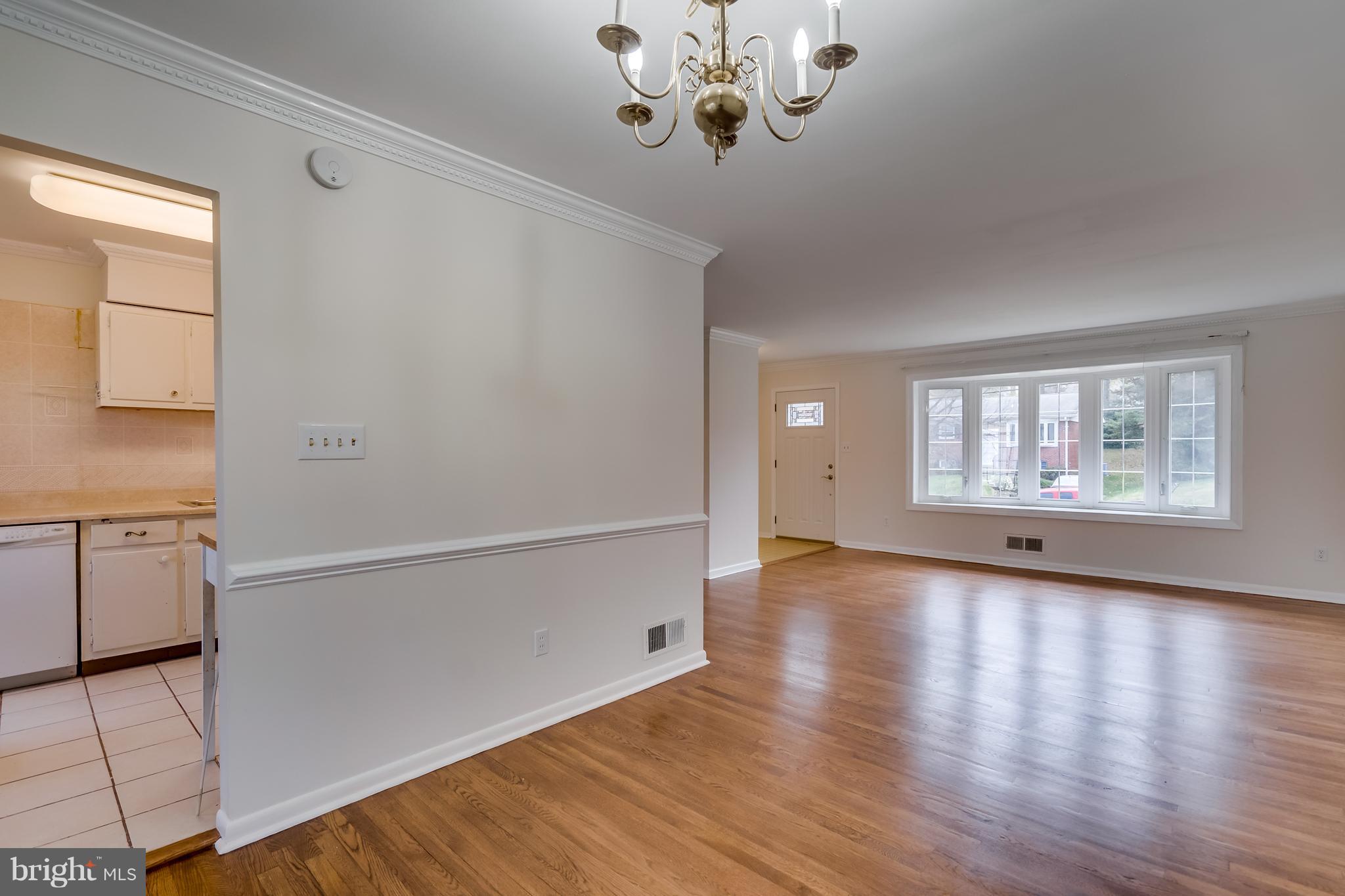1017 Chiswell Lane Silver Spring, MD 20901 - Photo 5 of 34