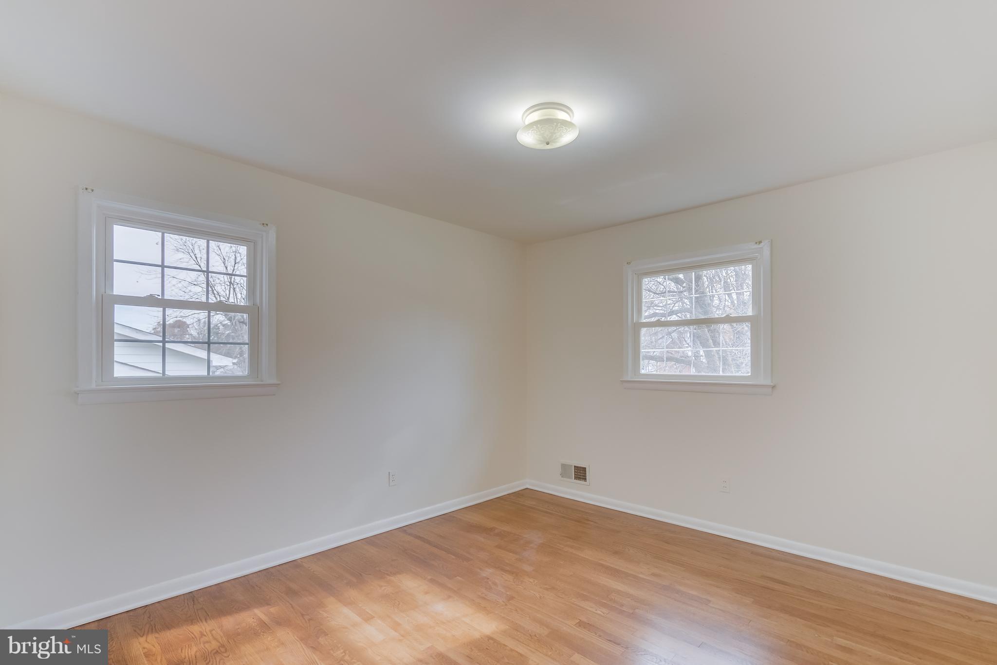 1017 Chiswell Lane Silver Spring, MD 20901 - Photo 10 of 34