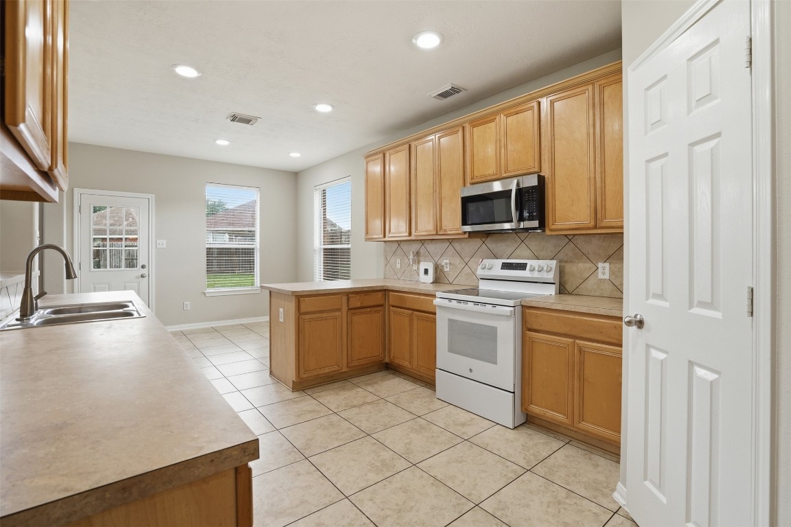 7335 Slippery Elm Lane Houston, TX 77095 - Photo 16 of 45