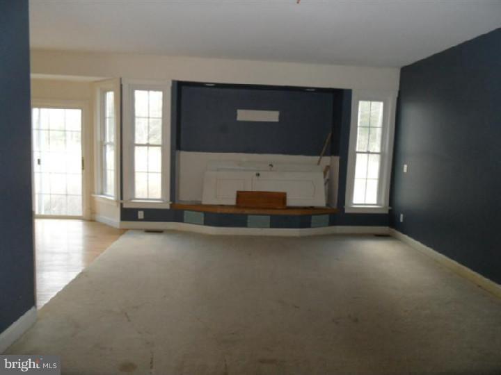 274 Corn Crib Road Harrington, DE 19952 - Photo 10 of 15 Living Room
