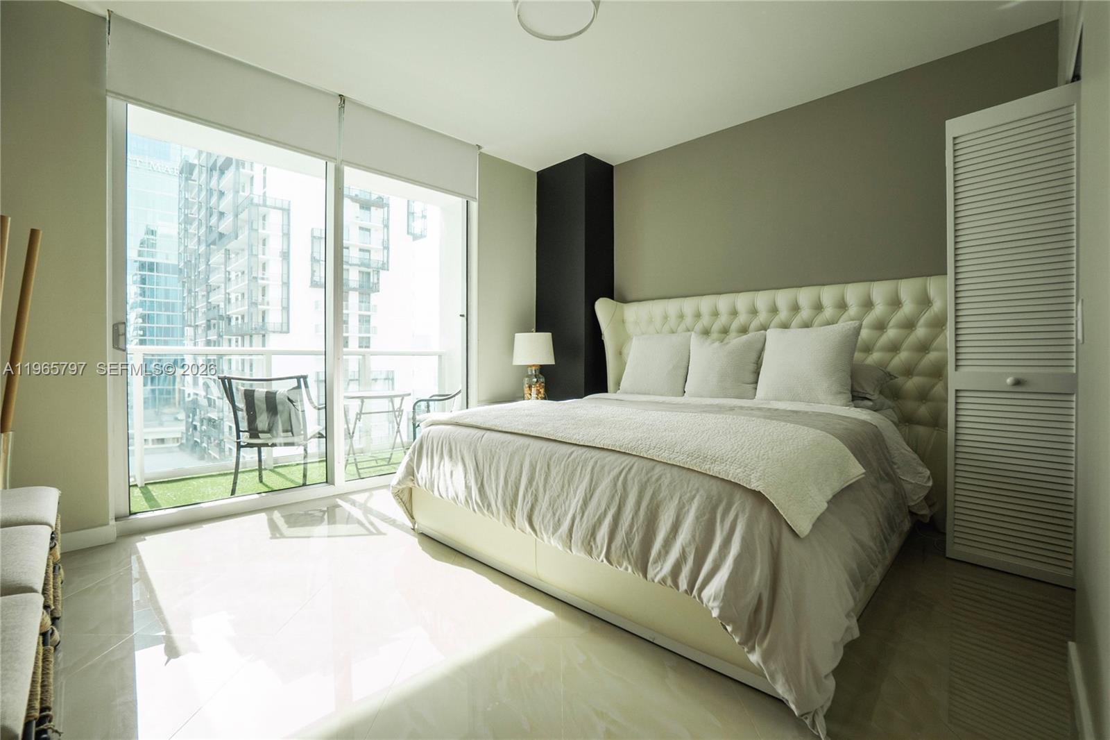 300 South Biscayne Boulevard, Unit T3307 Miami, FL 33131 - Photo 4 of 12