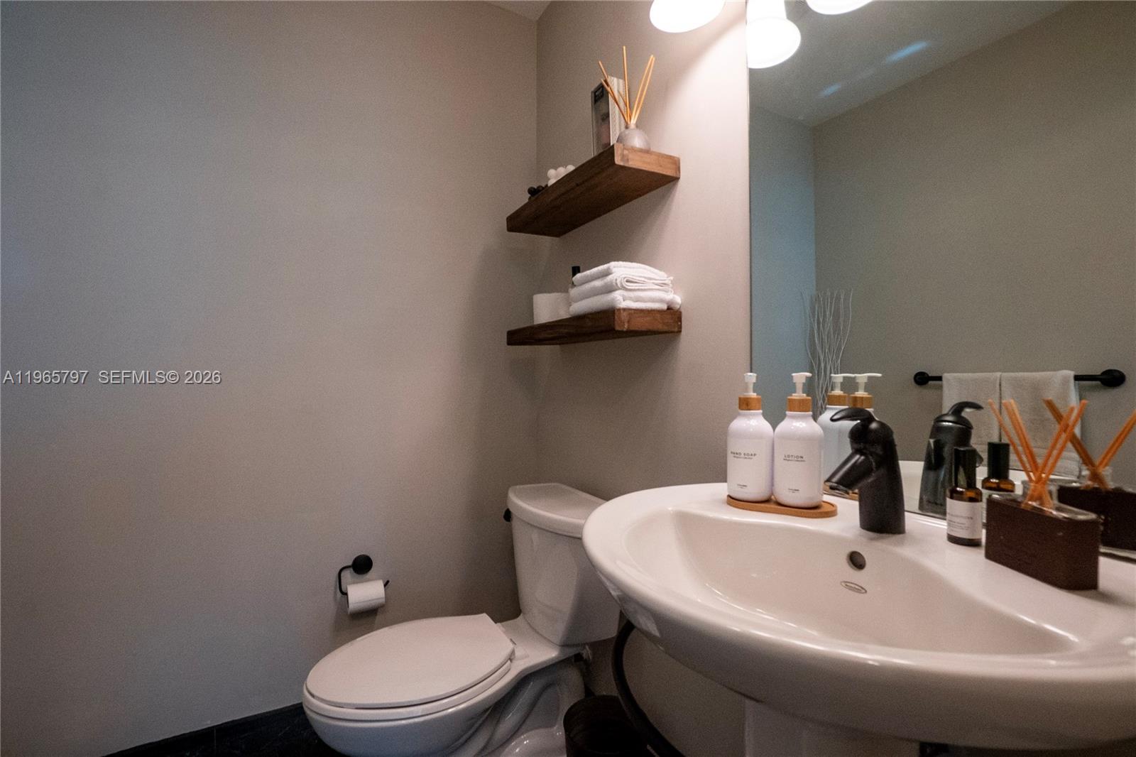 300 South Biscayne Boulevard, Unit T3307 Miami, FL 33131 - Photo 7 of 12