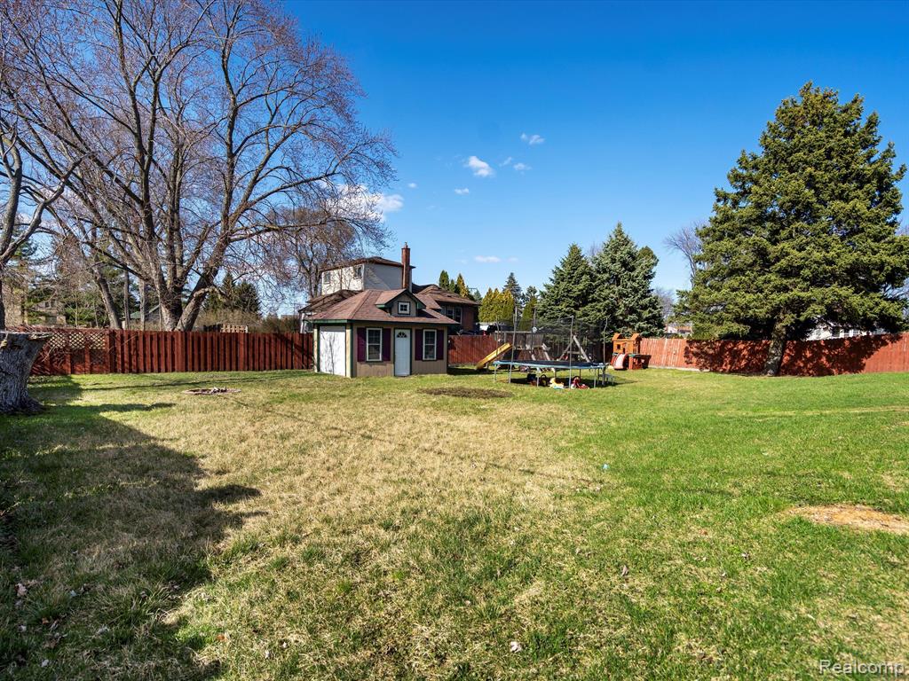 33815 Utica Road Fraser, MI 48026 - Photo 36 of 36
