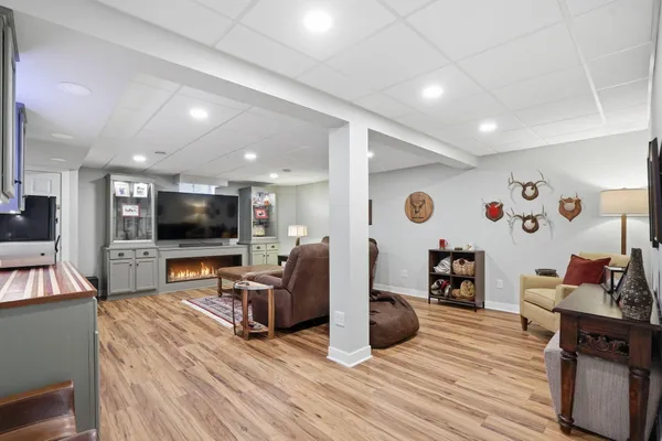 $619,900 | 4075 Wyndham Pointe Circle, Unit 6, Brookfield, WI 53005