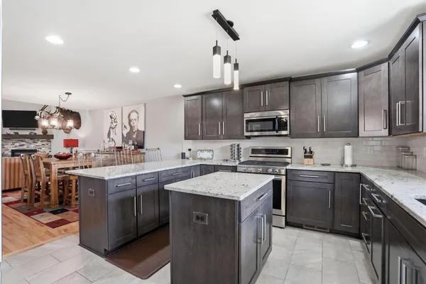 $619,900 | 4075 Wyndham Pointe Circle, Unit 6, Brookfield, WI 53005