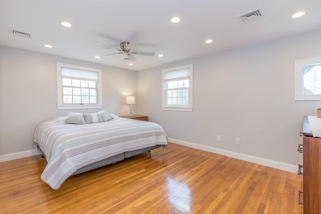 239 Fox Hill Road Burlington, MA 01803 - Photo 25 of 42 Gallery Image 25