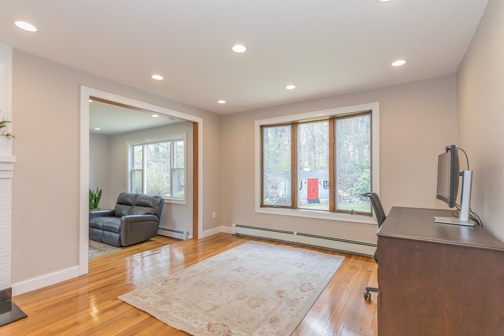 239 Fox Hill Road Burlington, MA 01803 - Photo 9 of 42 Gallery Image 9
