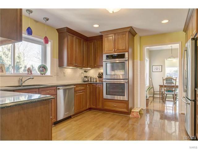 11337 Clayton Road St. Louis, MO 63131 - Photo 3 of 8 Gallery Image 3