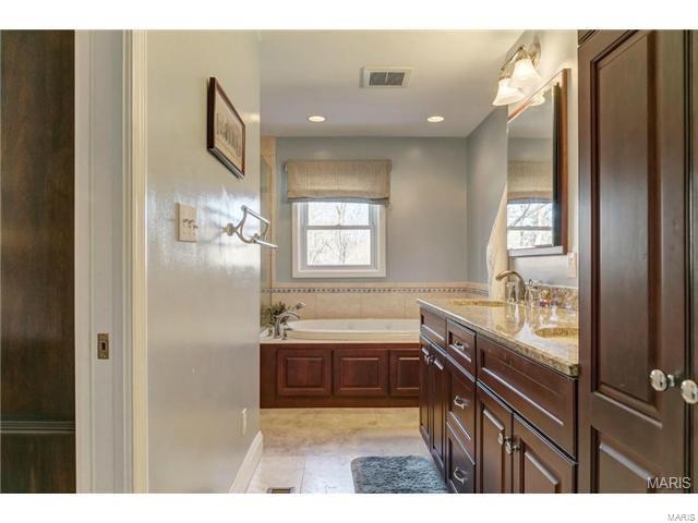 11337 Clayton Road St. Louis, MO 63131 - Photo 5 of 8 Gallery Image 5
