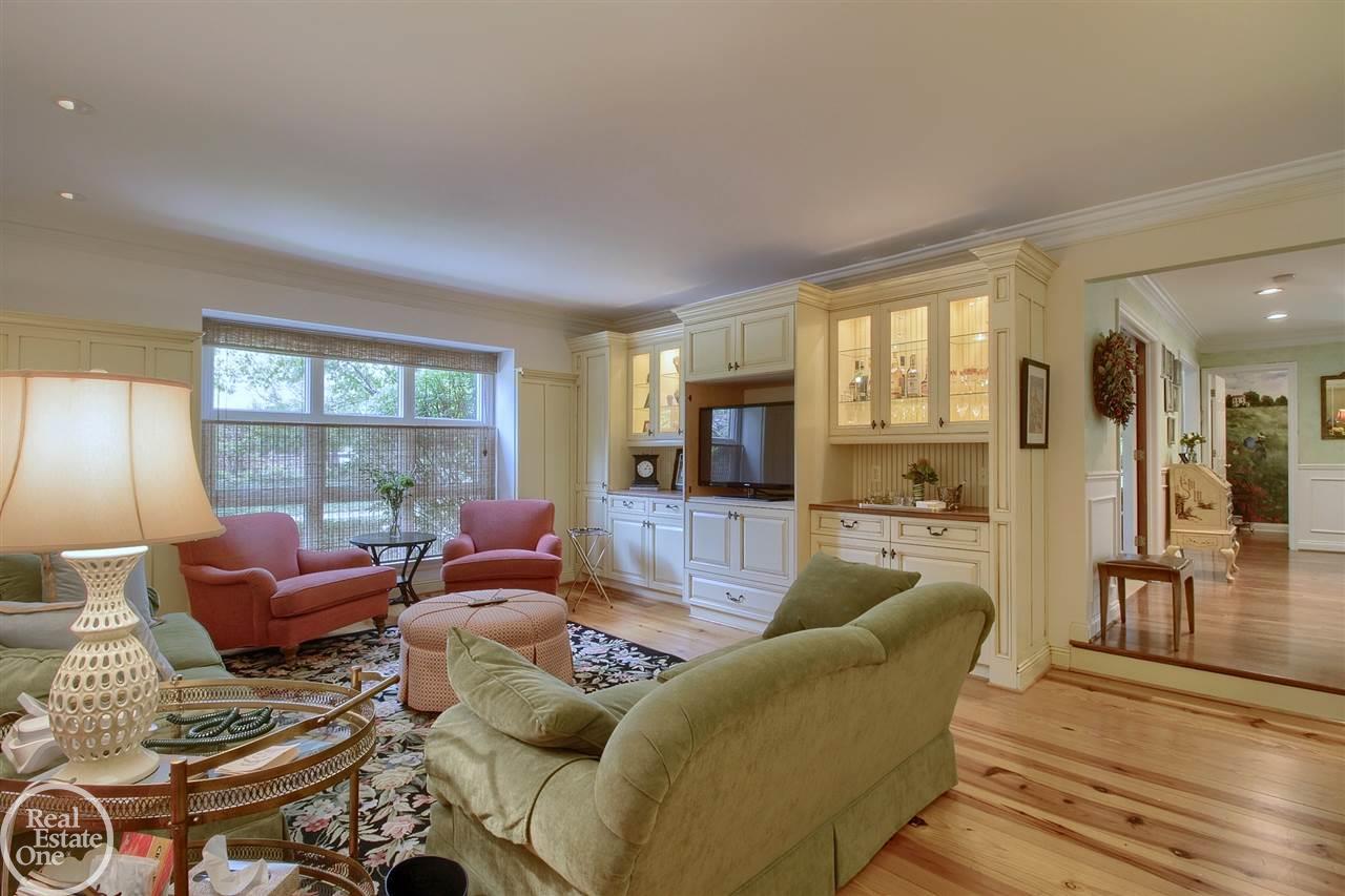 1275 Whittier Road Grosse Pointe Park, MI 48230 - Photo 7 of 42