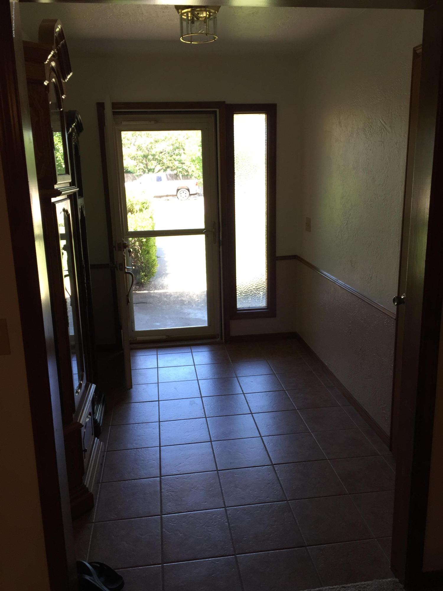 5207 Pico Boulevard Amarillo, TX 79110 - Photo 11 of 29 Entry
