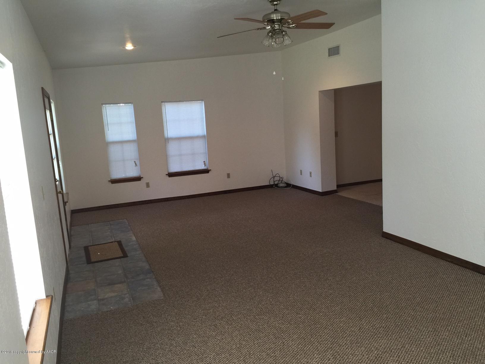 5207 Pico Boulevard Amarillo, TX 79110 - Photo 15 of 29 Den/Game room