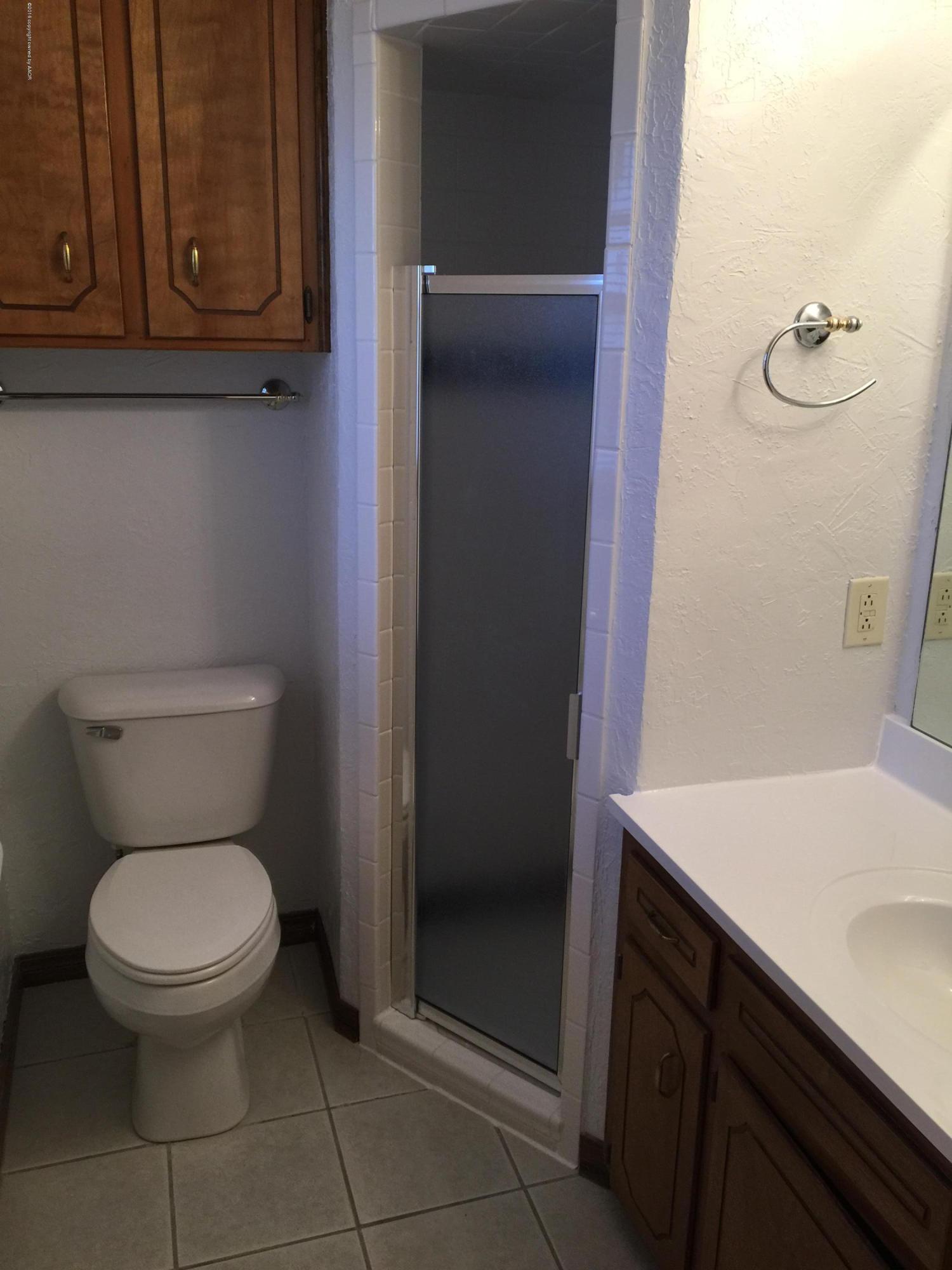 5207 Pico Boulevard Amarillo, TX 79110 - Photo 18 of 29 Master bathroom
