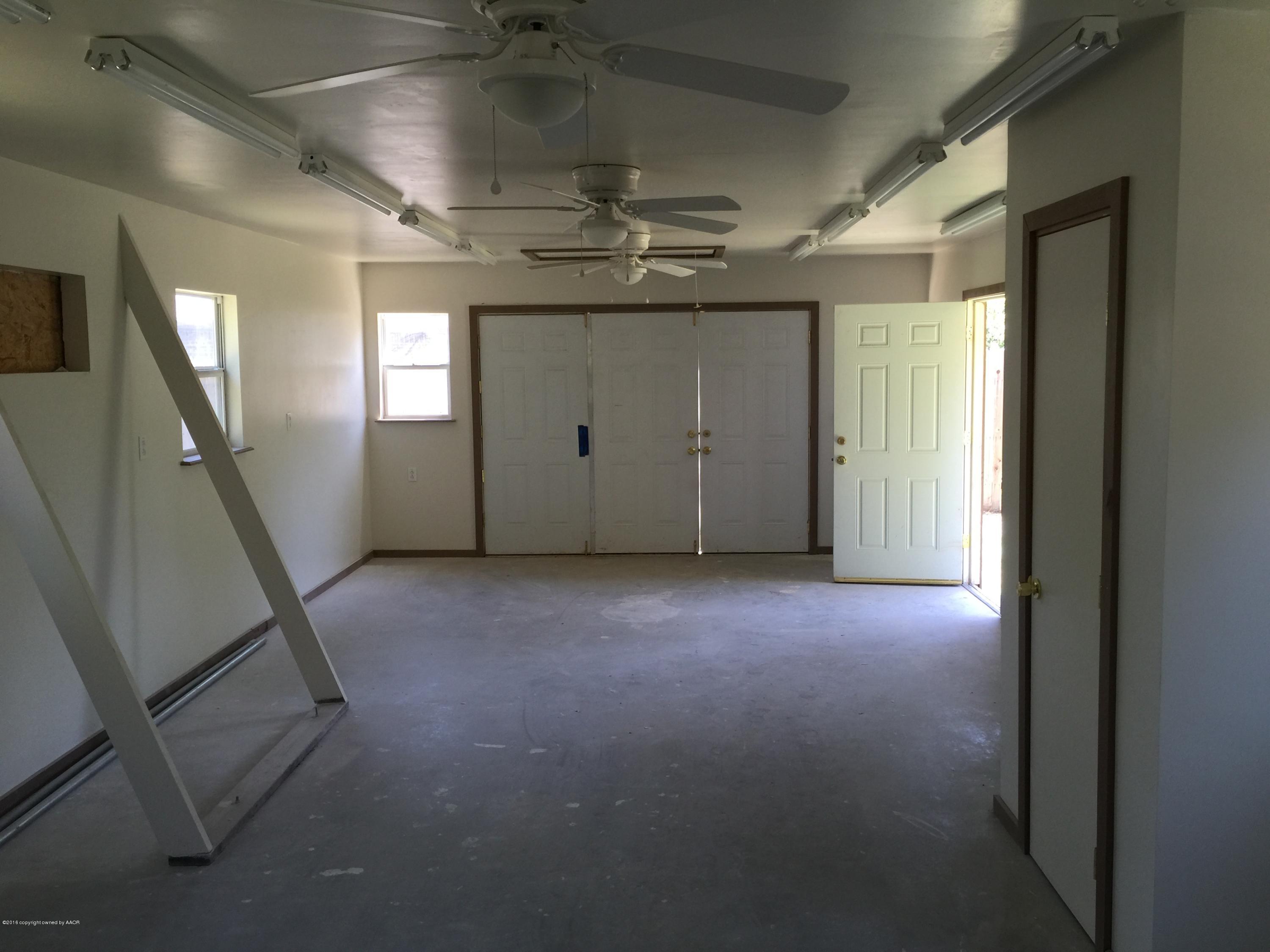 5207 Pico Boulevard Amarillo, TX 79110 - Photo 28 of 29 Workshop