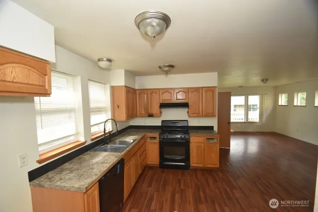 $385,900 | 7907 Port Susan Place, Unit 6, Stanwood, WA 98292