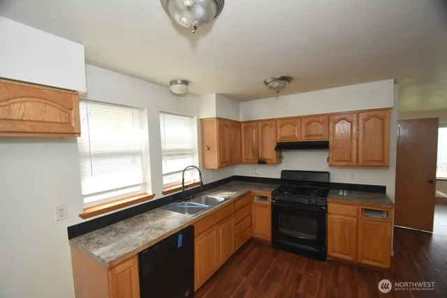 $385,900 | 7907 Port Susan Place, Unit 6, Stanwood, WA 98292