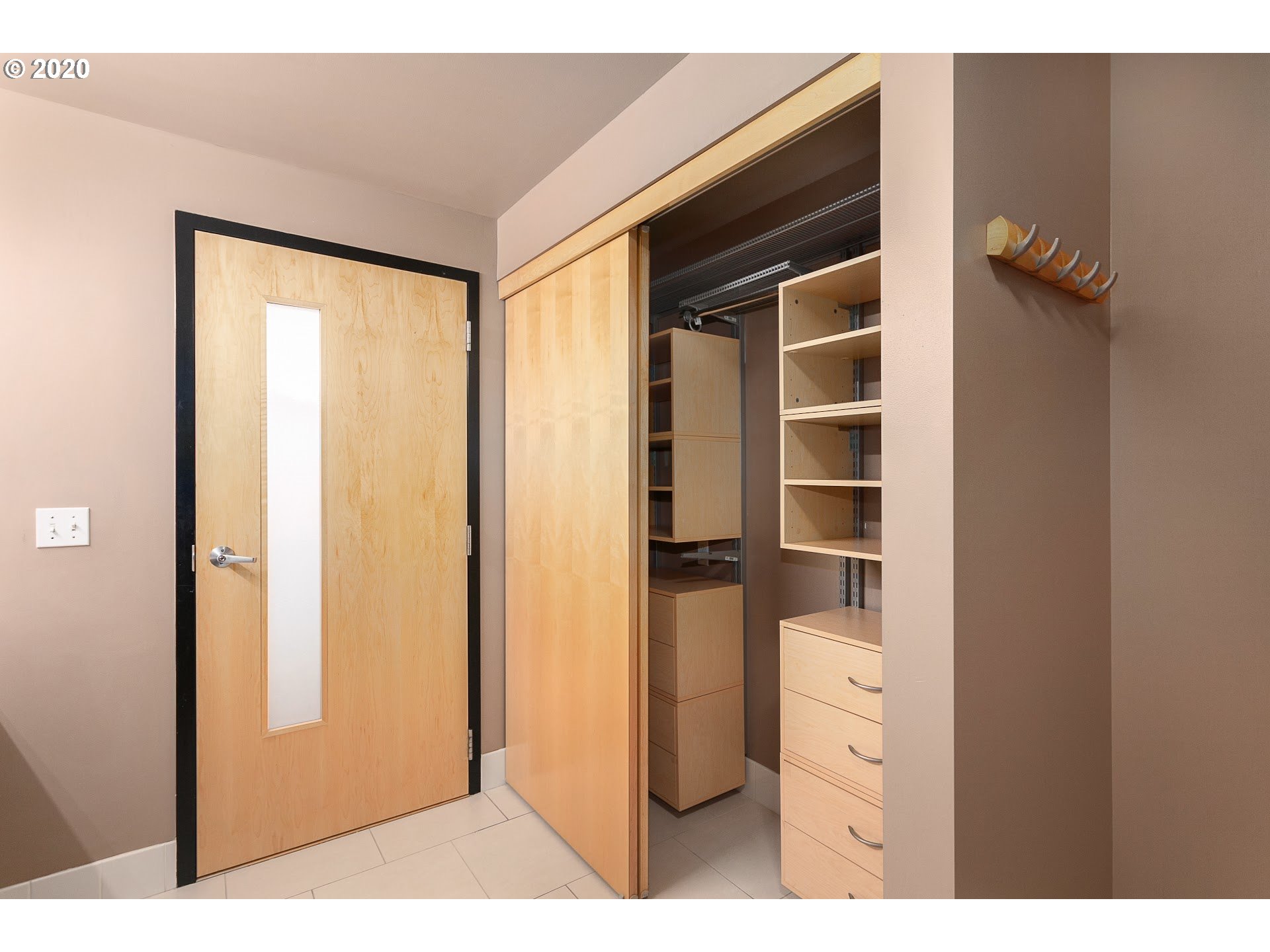 1410 Northwest Kearney Street, Unit 524 Portland, OR 97209 - Photo 17 of 22