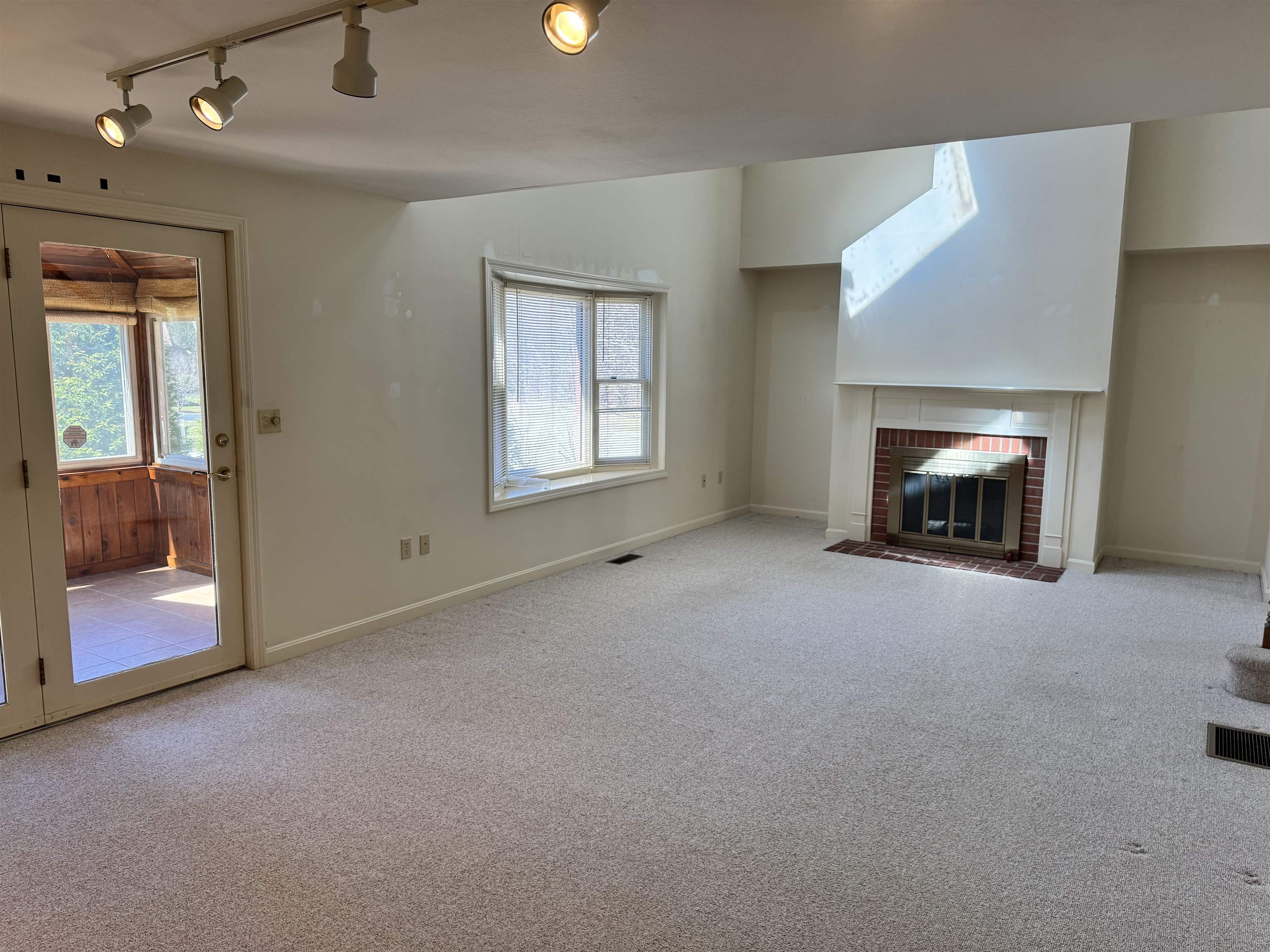 38 Prentiss Way Exeter, NH 03833 - Photo 11 of 33 Gallery Image 11