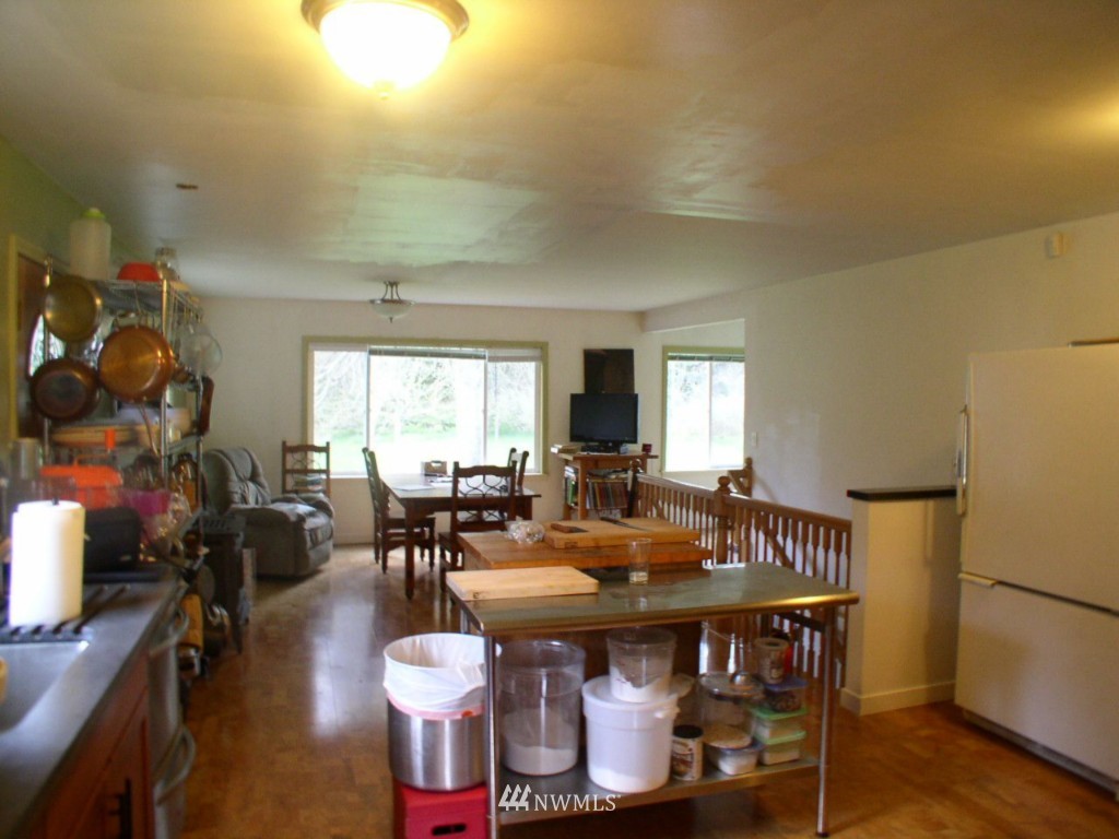 1191 Irondale Road Port Hadlock, WA 98339 - Photo 3 of 12 Gallery Image 3