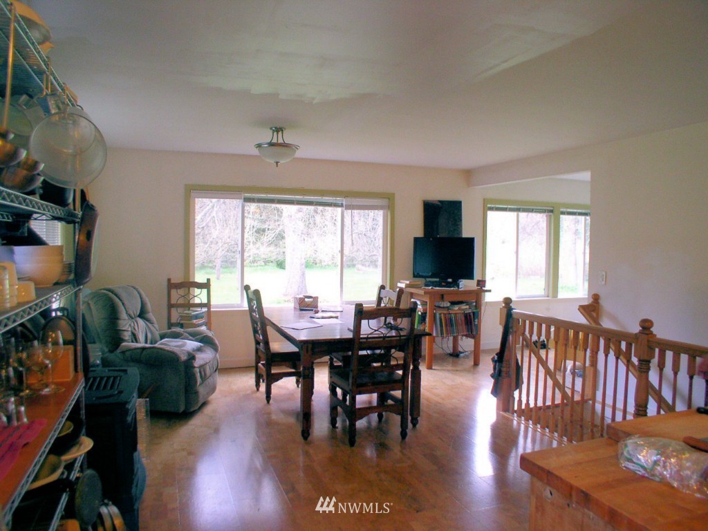 1191 Irondale Road Port Hadlock, WA 98339 - Photo 4 of 12 Gallery Image 4