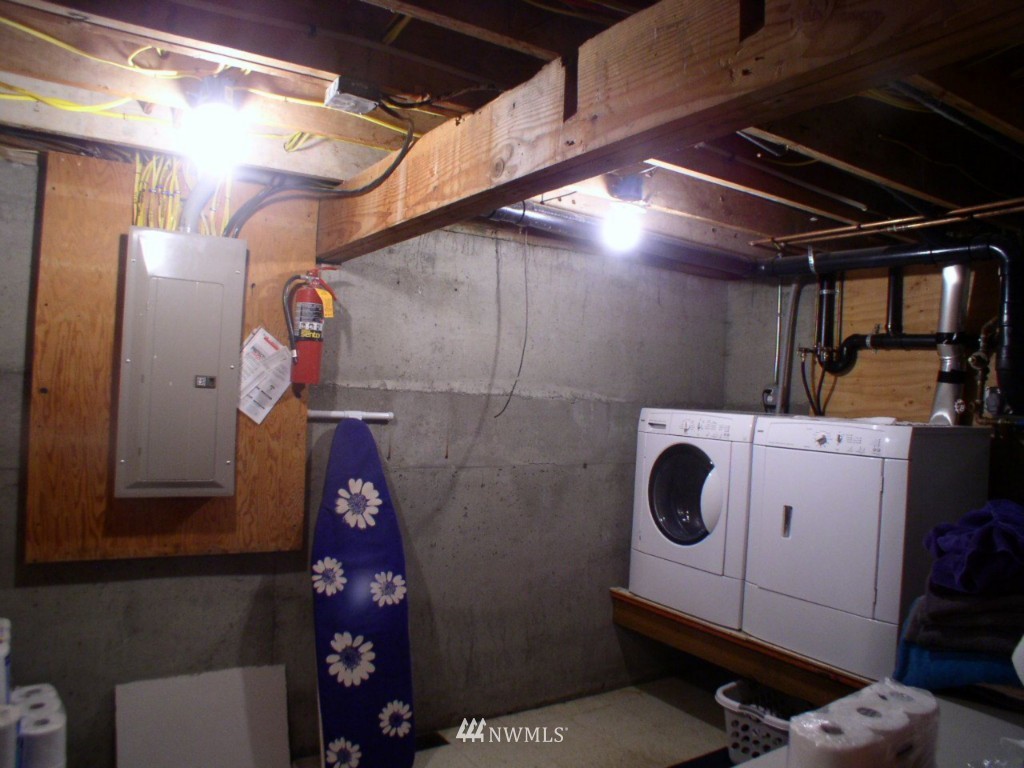 1191 Irondale Road Port Hadlock, WA 98339 - Photo 10 of 12 Gallery Image 10
