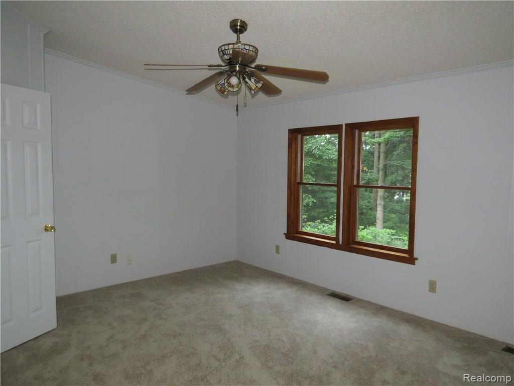 11509 Hall Road Whitmore Lake, MI 48189 - Photo 19 of 33 Bedroom 2 main level