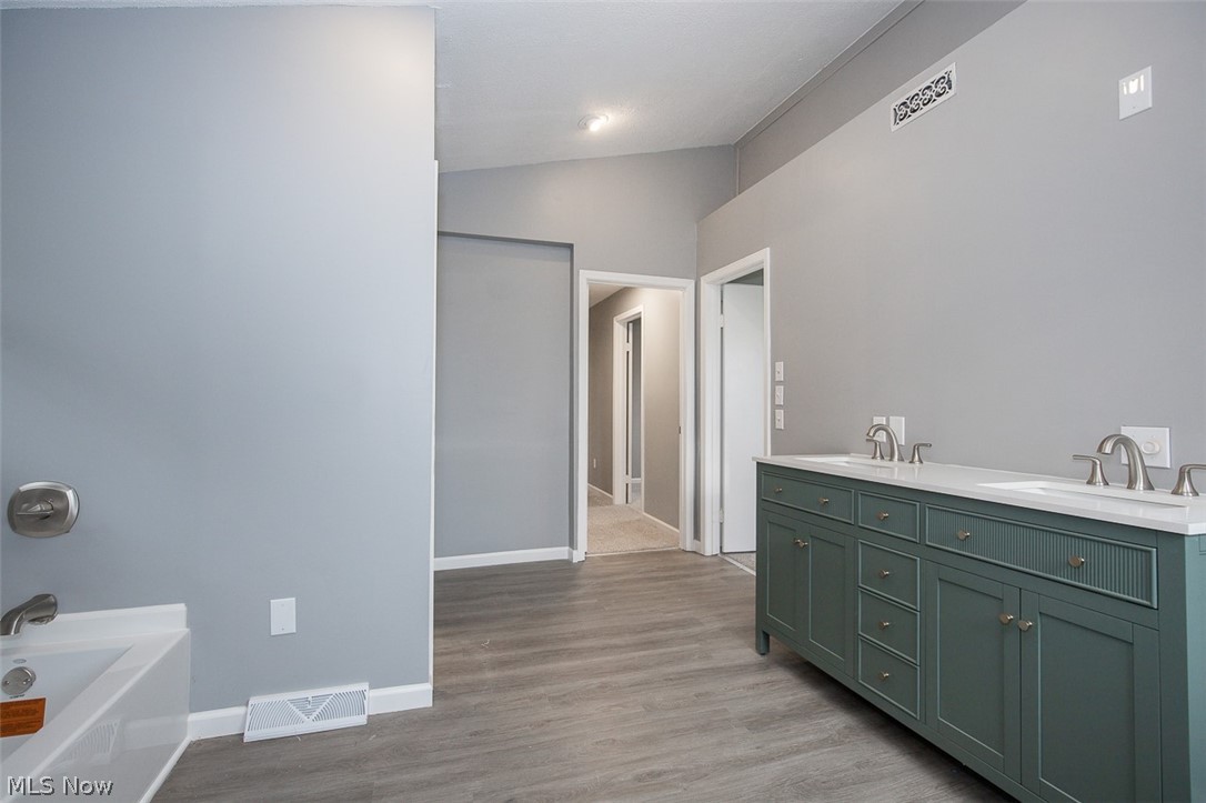 5870 Wolff Road Medina, OH 44256 - Photo 19 of 50 Gallery Image 19