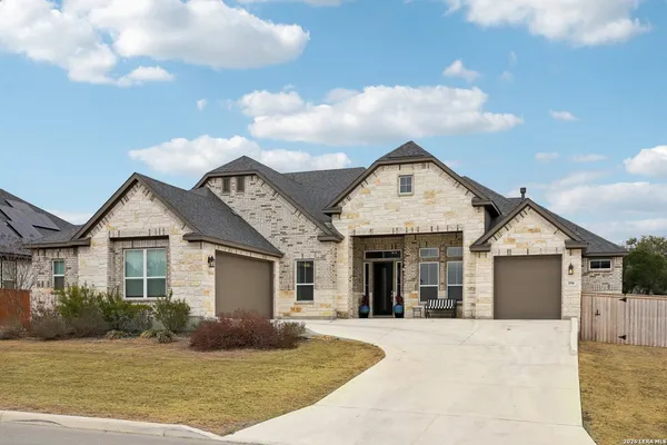 $1,044,900 | 156 Moon, Castroville, TX 78009