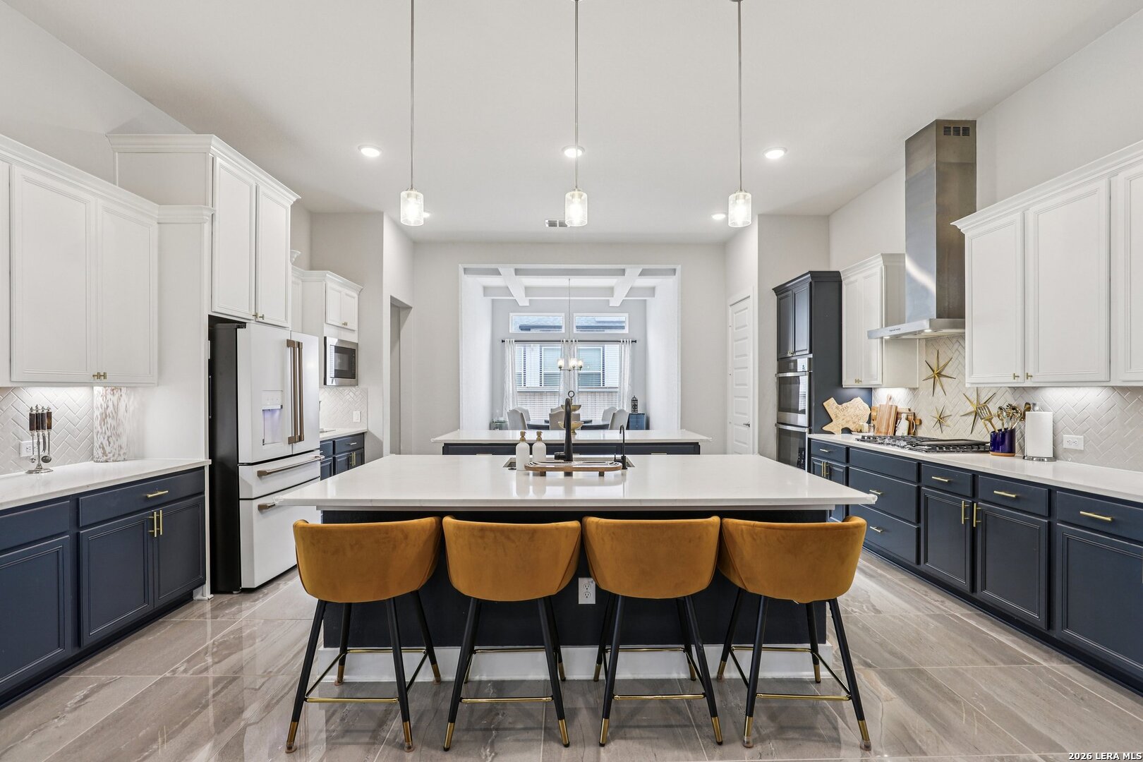 156 Moon Castroville, TX 78009 - Photo 11 of 50