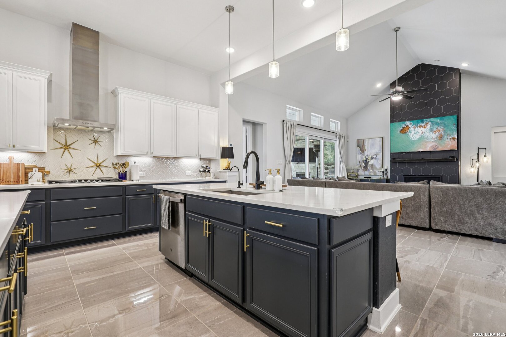 156 Moon Castroville, TX 78009 - Photo 14 of 50