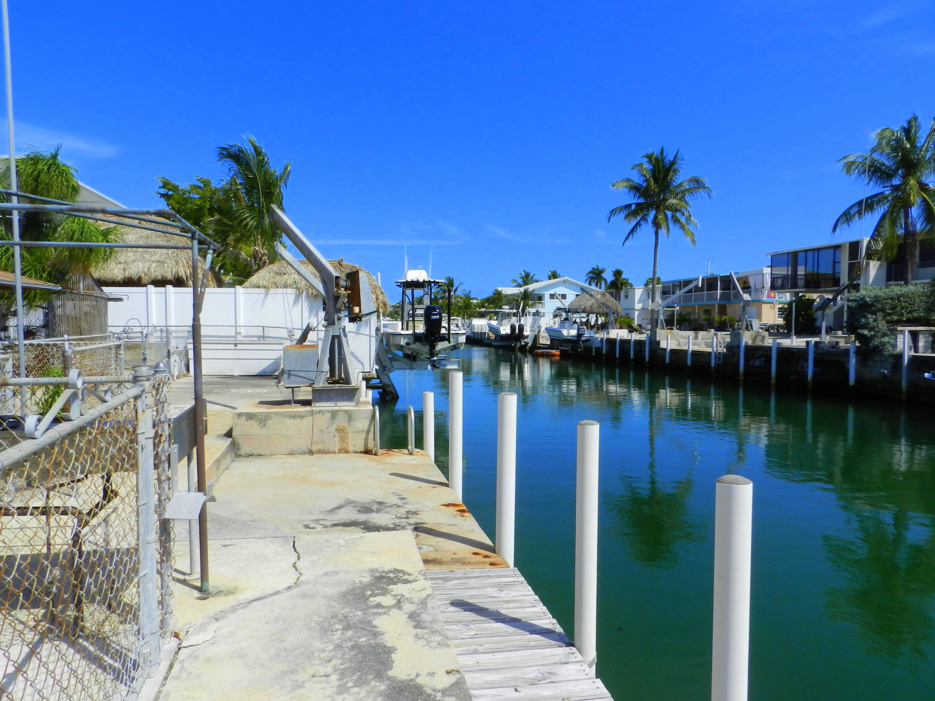 138 Bessie Road Tavernier, FL 33070 - Photo 3 of 24 65 Ft. of Dock