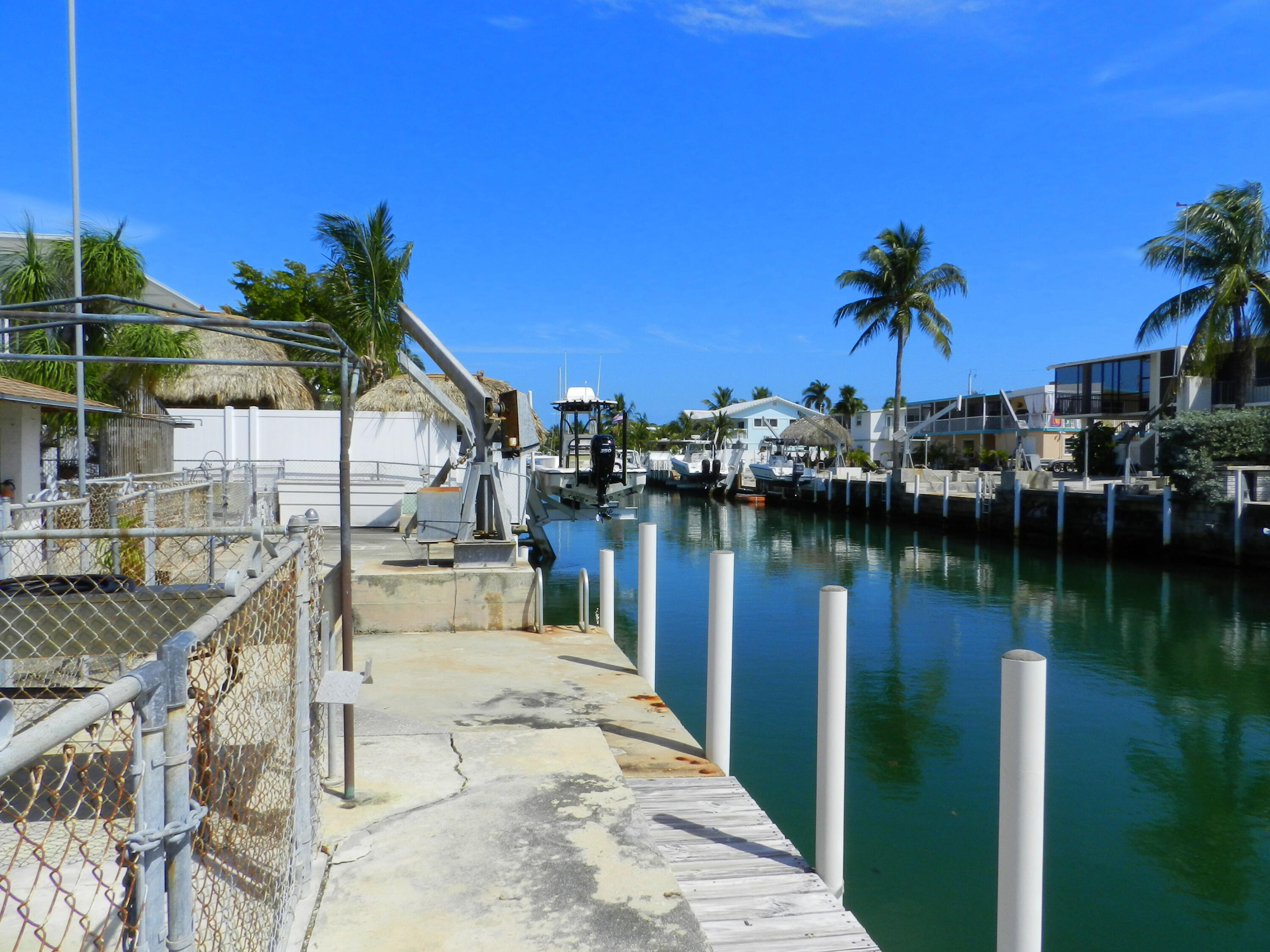 138 Bessie Road Tavernier, FL 33070 - Photo 5 of 24 Dock