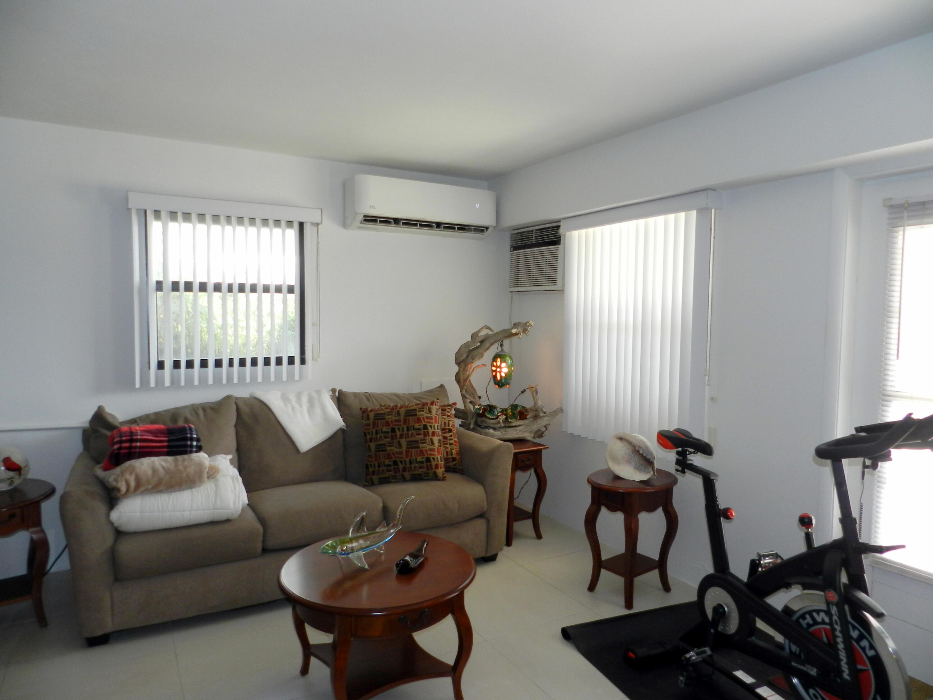138 Bessie Road Tavernier, FL 33070 - Photo 9 of 24 Downstairs