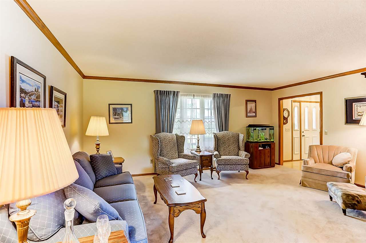 6427 Shadow Ridge Run Fort Wayne, IN 46804 - Photo 6 of 36 Gallery Image 6