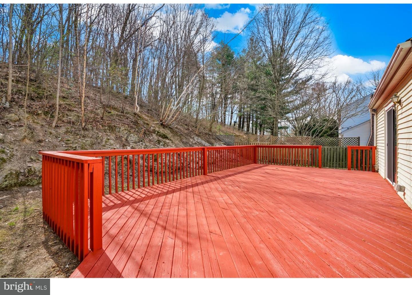 357 Ellis Road Havertown, PA 19083 - Photo 4 of 23
