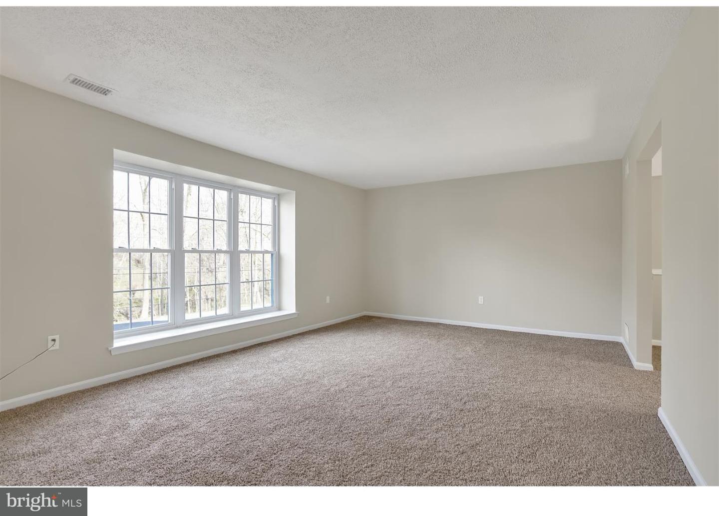 357 Ellis Road Havertown, PA 19083 - Photo 10 of 23