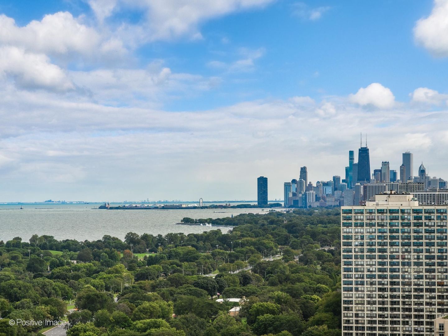 5455 North Sheridan Road, Unit 3106 Chicago, IL 60640 - Photo 8 of 32 Gallery Image 8