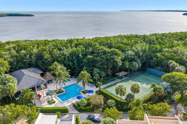 $6,900 | 6204 Paradise Point Drive, Palmetto Bay, FL 33157