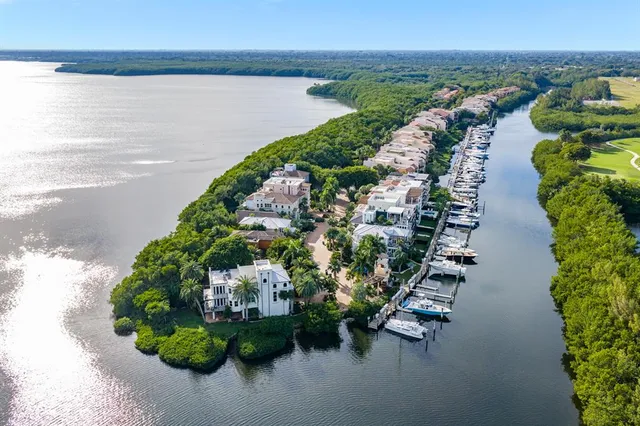 $6,900 | 6204 Paradise Point Drive, Palmetto Bay, FL 33157