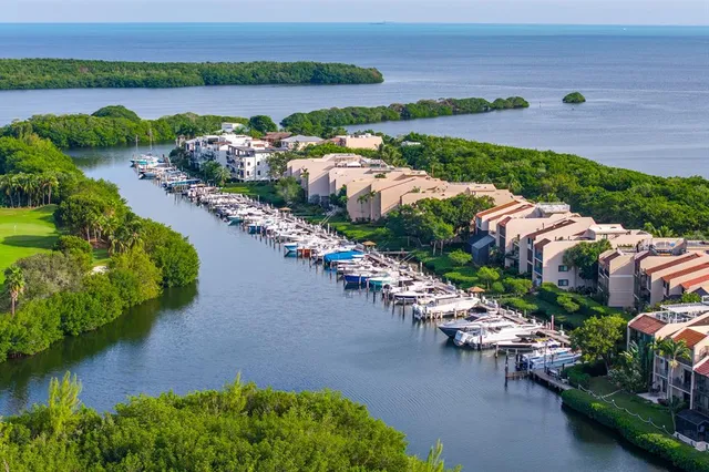 $6,900 | 6204 Paradise Point Drive, Palmetto Bay, FL 33157