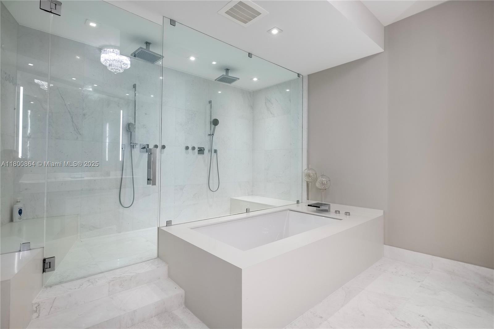 18555 Collins Avenue, Unit 1505 Sunny Isles Beach, FL 33160 - Photo 14 of 69