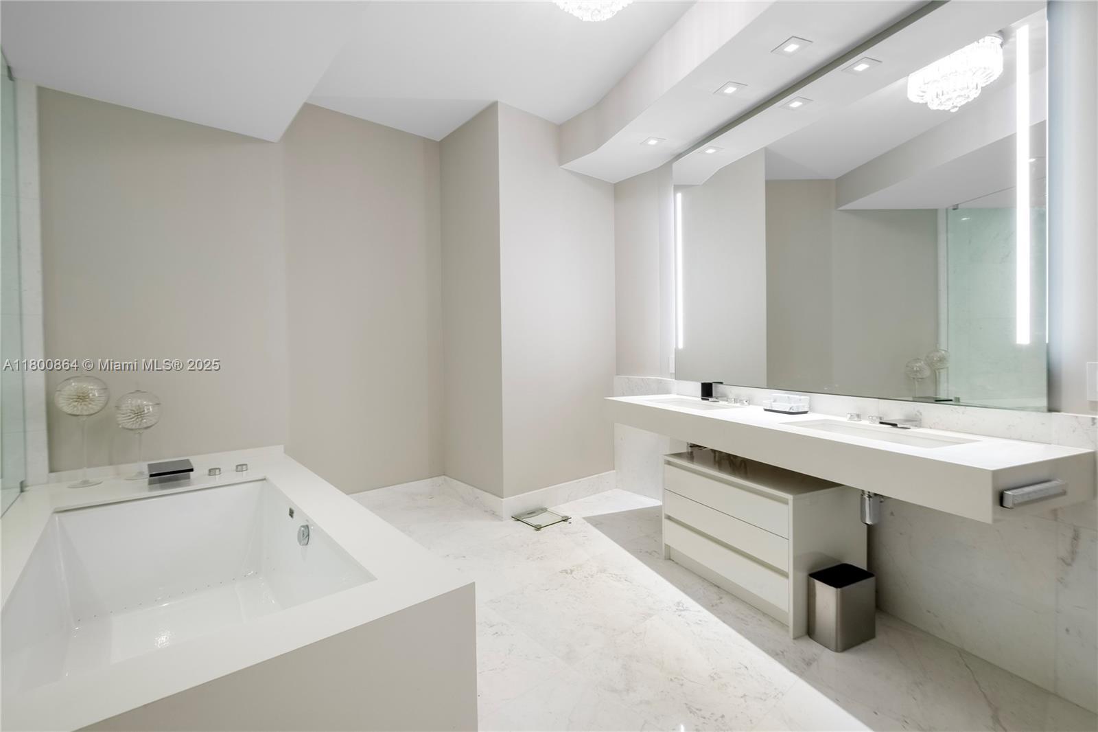 18555 Collins Avenue, Unit 1505 Sunny Isles Beach, FL 33160 - Photo 16 of 69