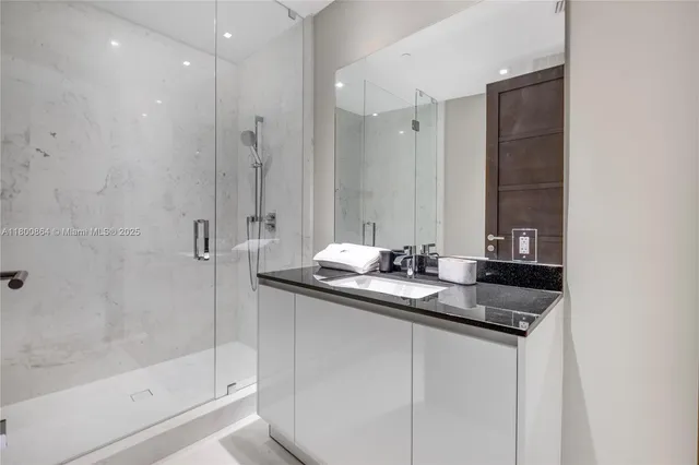 $4,635,000 | 18555 Collins Avenue, Unit 1505, Sunny Isles Beach, FL 33160